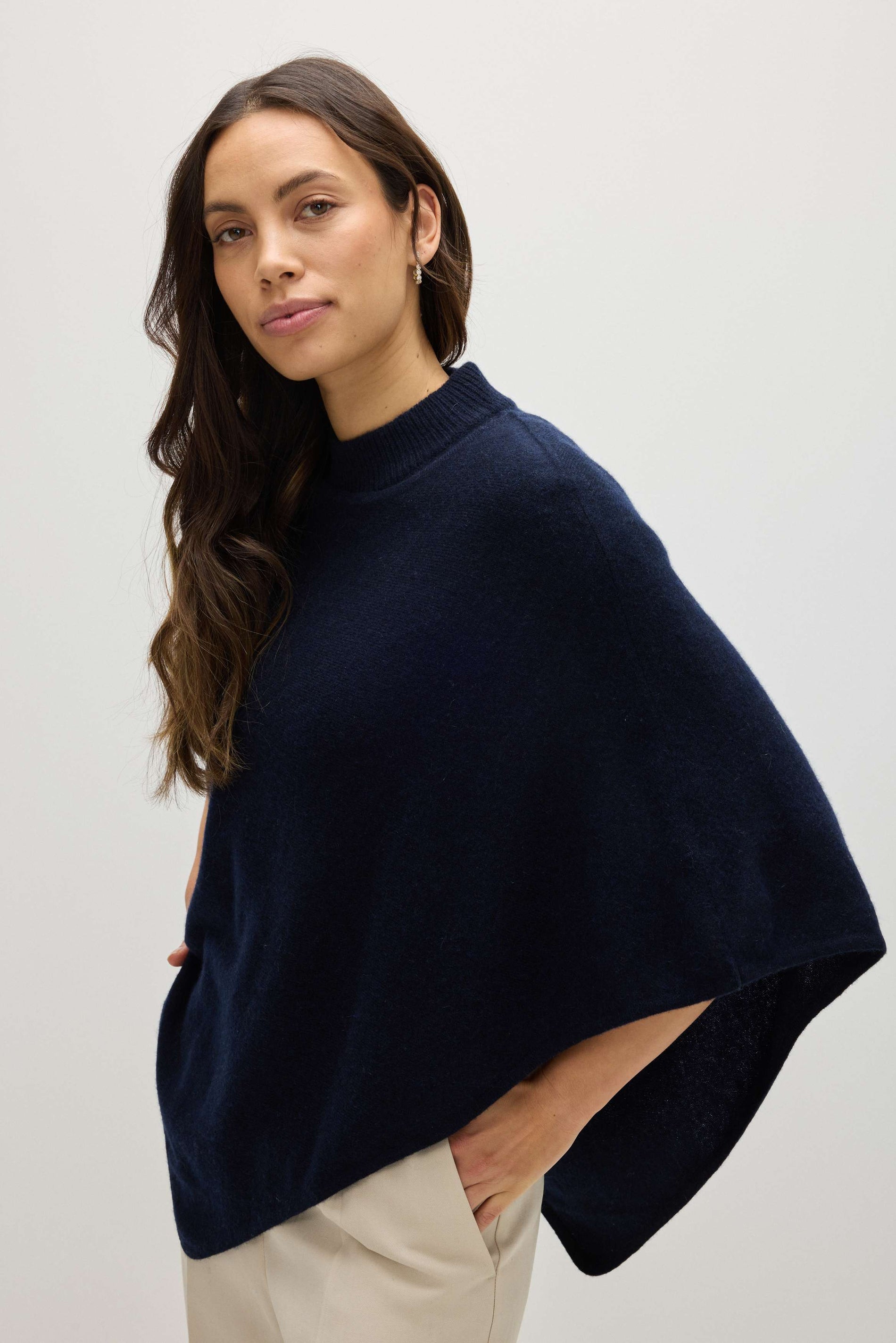 Davida Triangle Poncho Poncho Navy