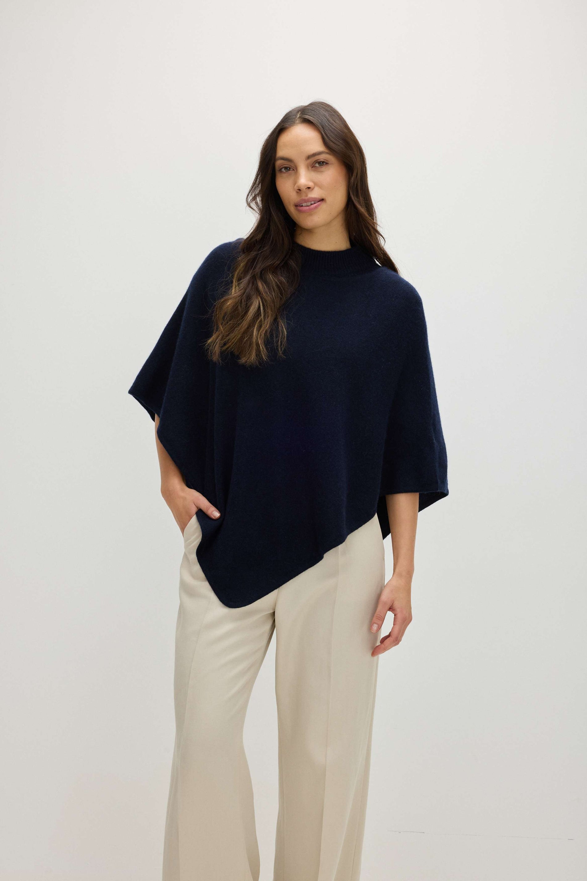 Davida Triangle Poncho Poncho Navy