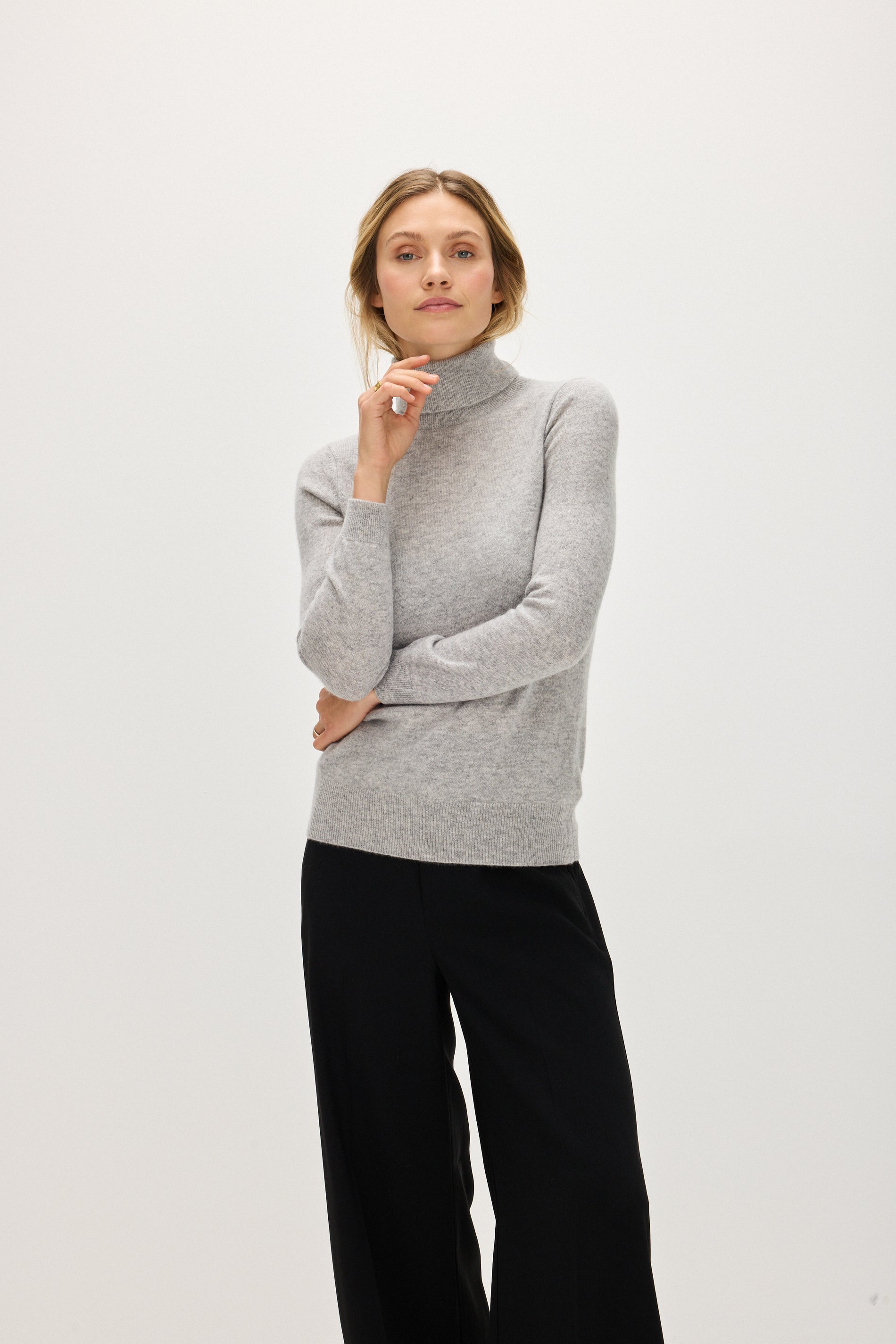 Davida Turtleneck Sweaters Light Grey