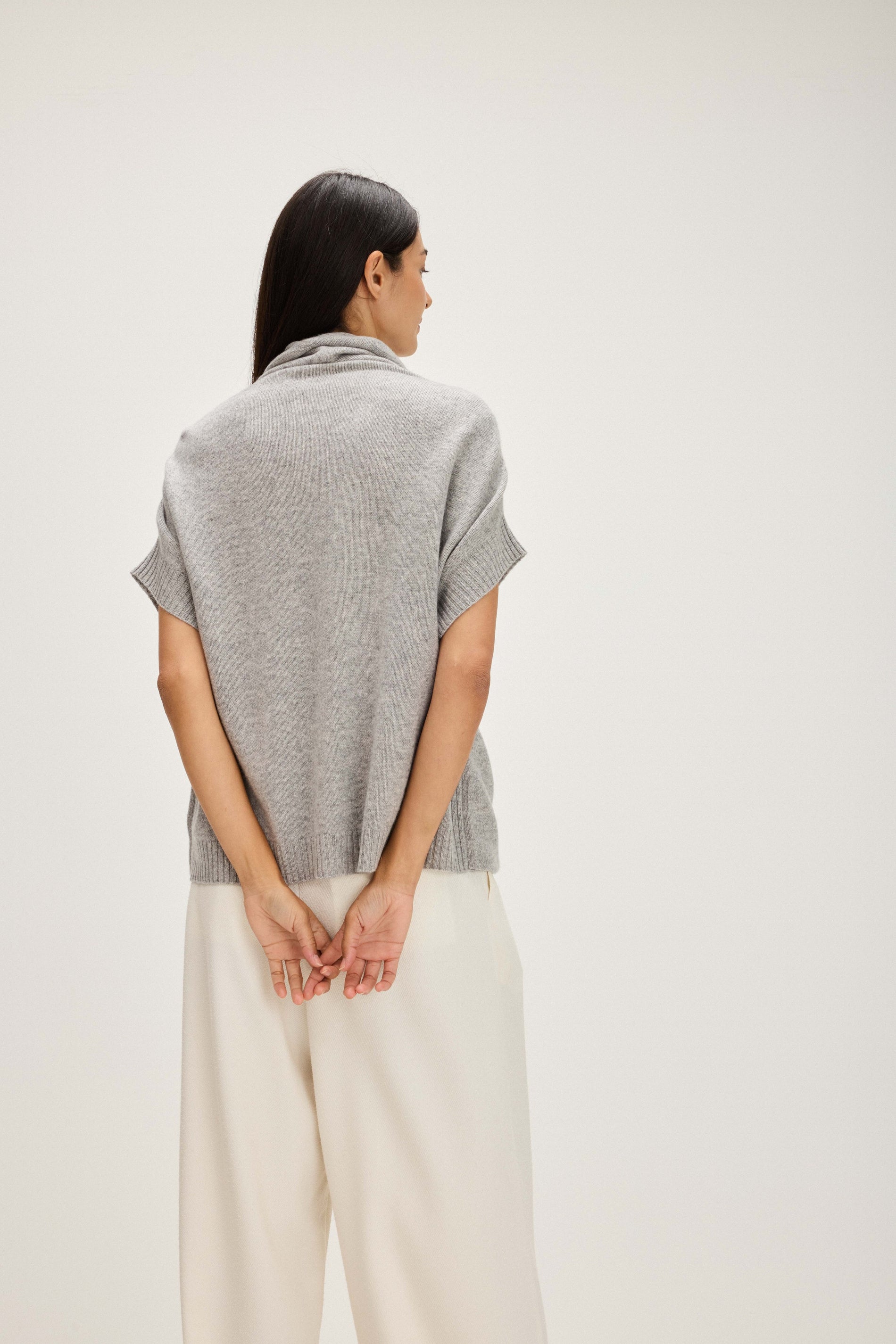 Davida Turtleneck Double Pocket Vest Sweaters Light Grey