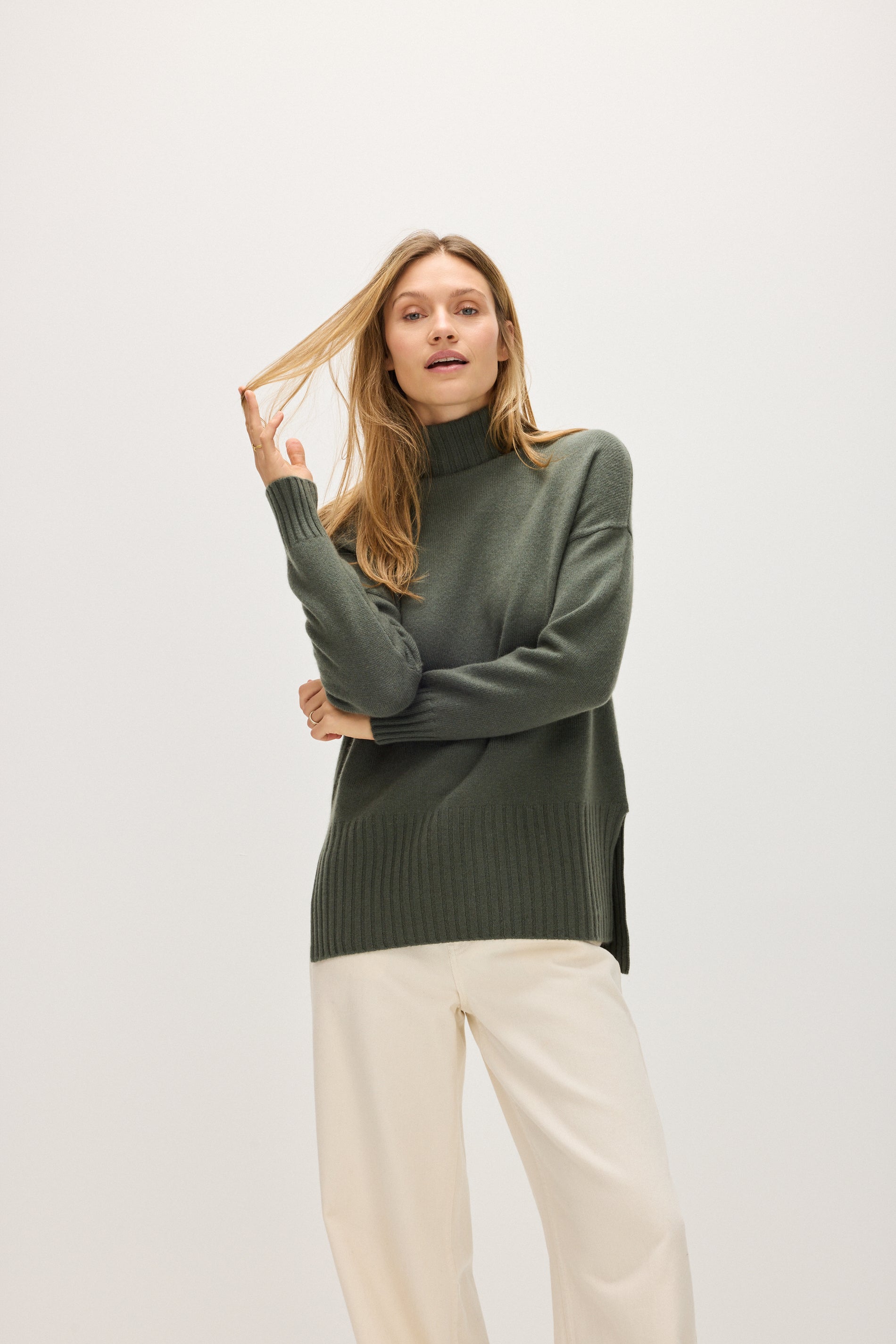 Davida Turtleneck Oversized Slits Sweaters Army Green
