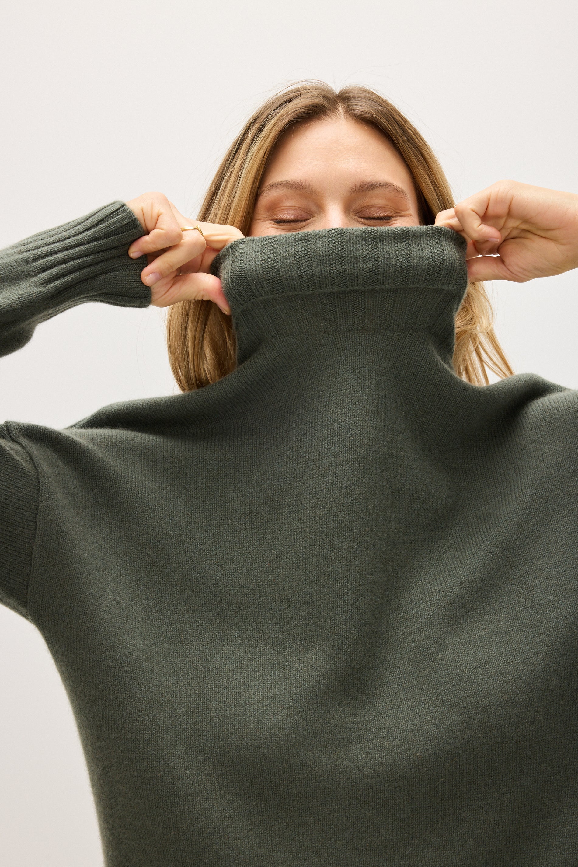 Davida Turtleneck Oversized Slits Sweaters Army Green