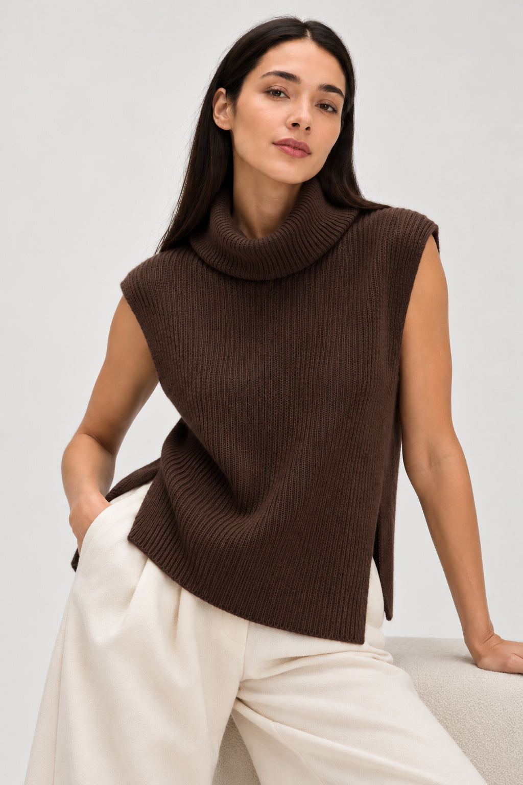 Davida Turtleneck Ribbed Vest Sweaters Cacao