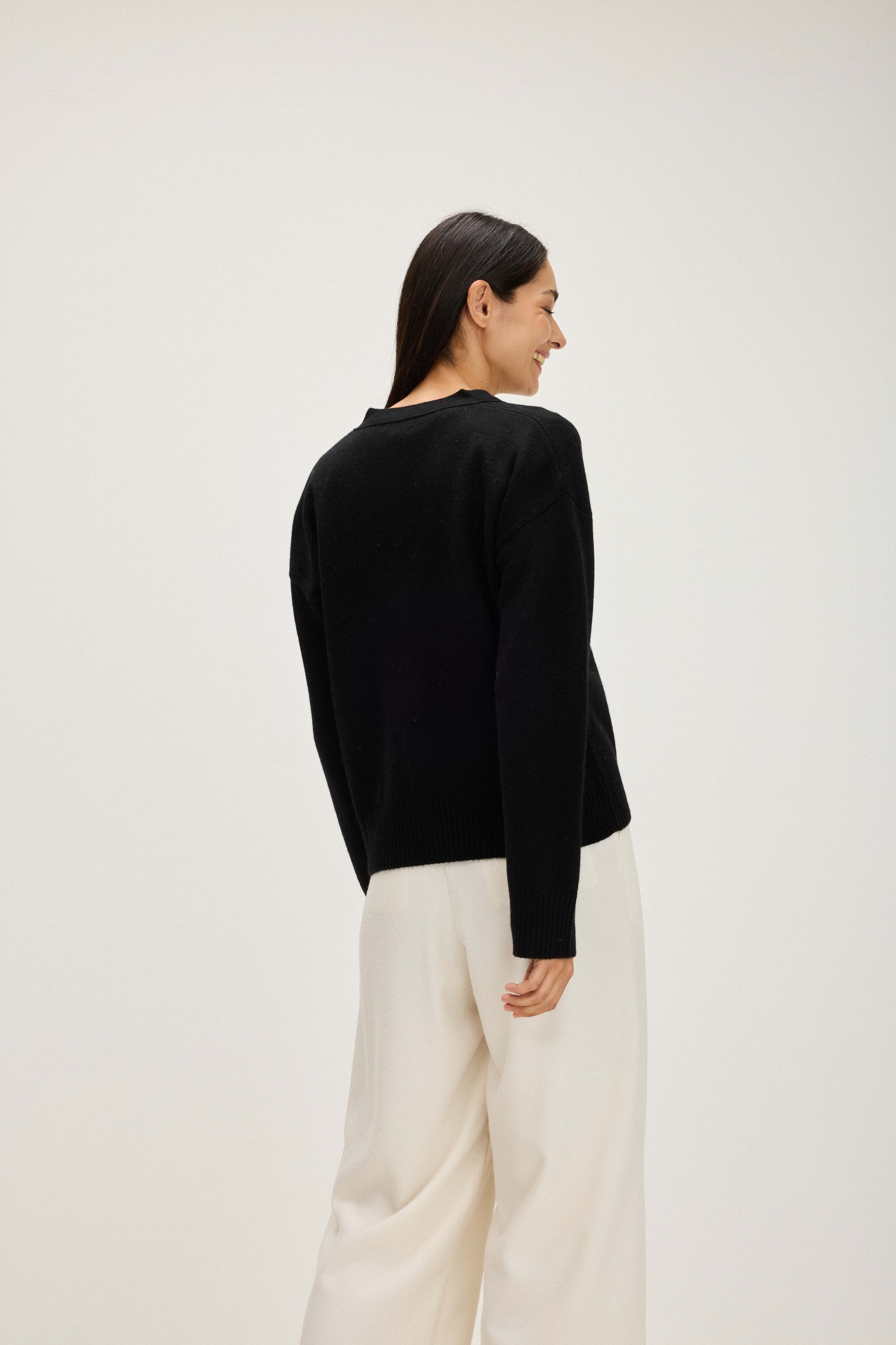 Davida V-neck Wide Cardigan Cardigans Black