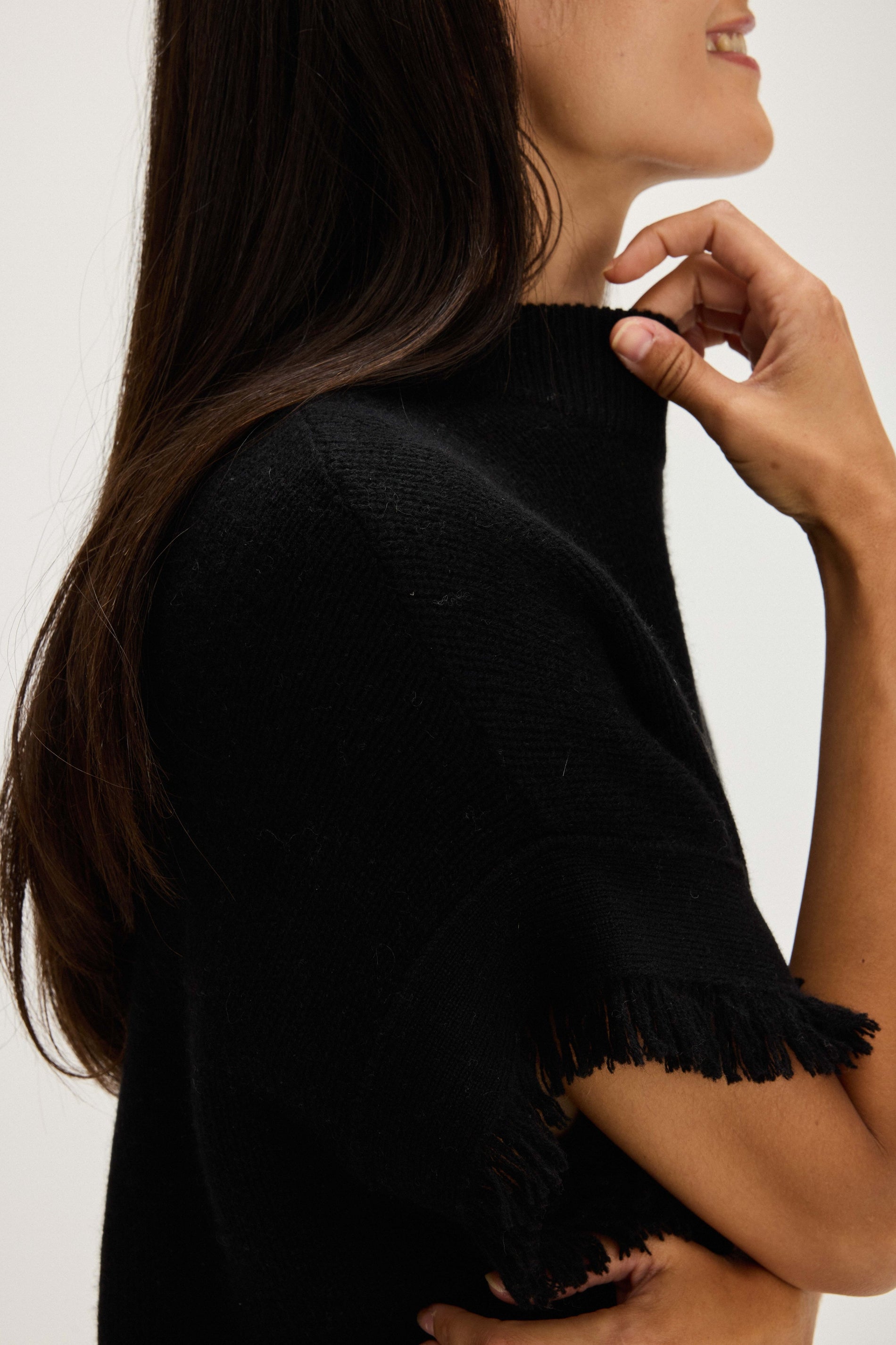 Davida Vest Fringes Sweaters Black