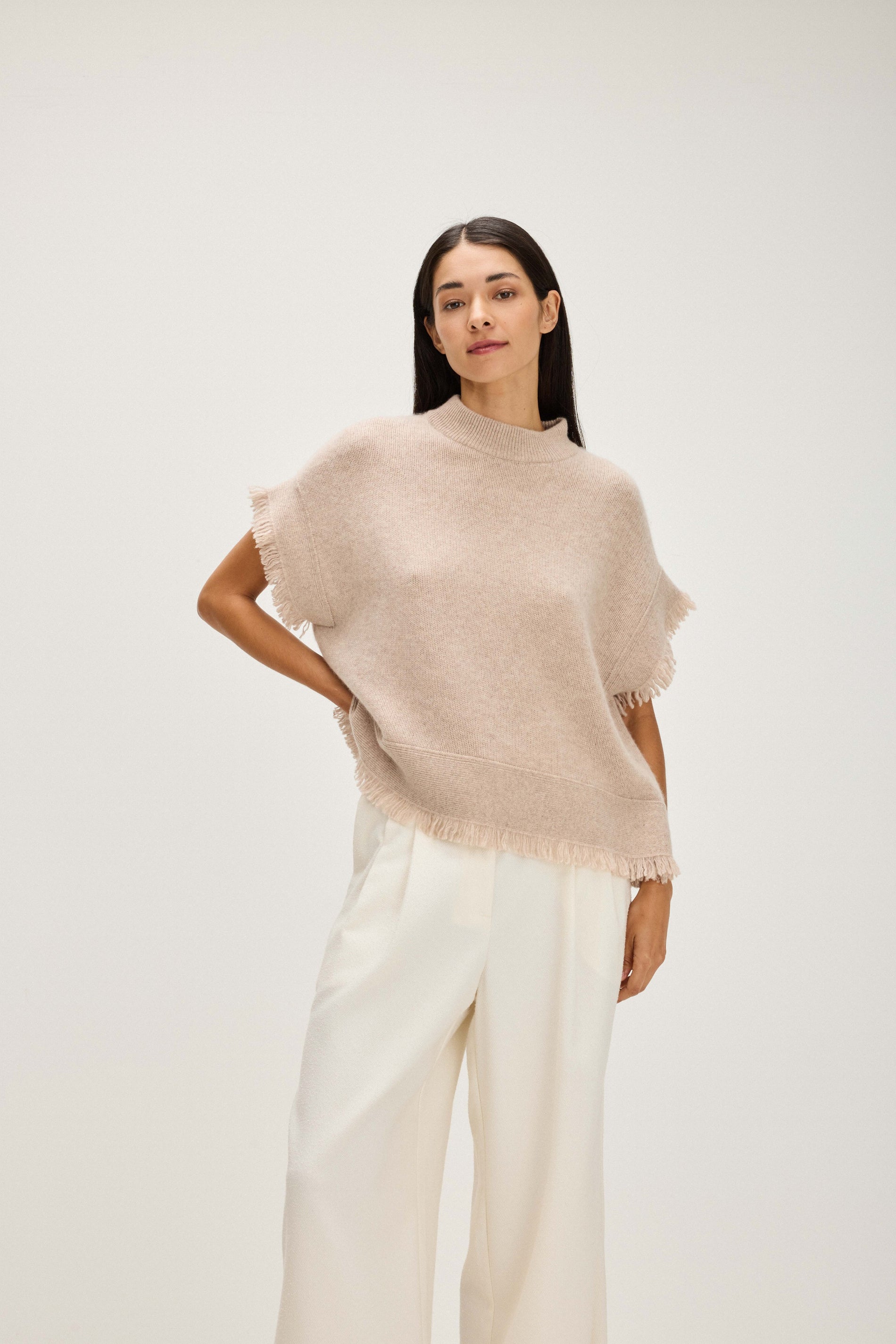 Davida Vest Fringes Sweaters Sand